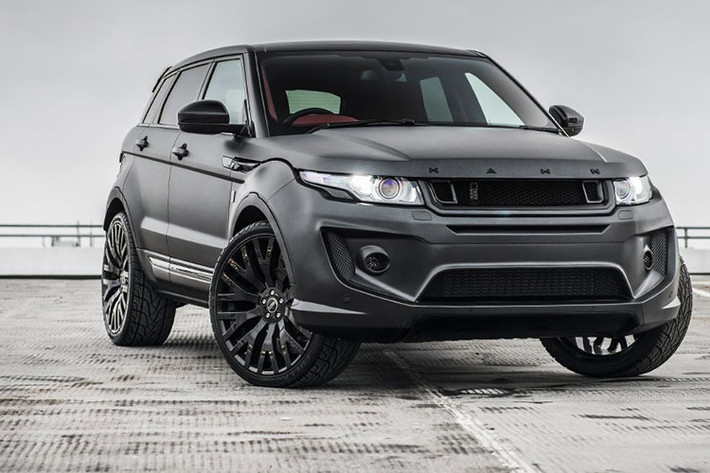 Ngay từ cái nhìn đầu tiên, người hâm mộ đã thấy Range Rover Evoque RS250 độ được Kahn Design nhấn mạnh vào những sự thay đổi nội và ngoại thất nhằm tạo ra một tuyệt tác thu hút mọi ánh nhìn.