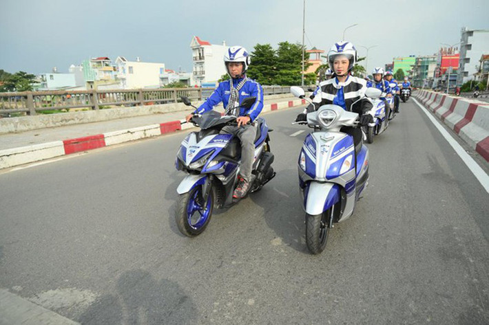 Chưa dừng lại ở đó, các tay lái trong hành trình phượt này còn được gặp gỡ 2 tay đua GP nổi tiếng: Valentino Rossi cùng Maverick Vinales. Ngoài ra các nghệ sĩ Việt Nam như Chi Pu, Chi Dân, Trịnh Thăng Bình cũng sẽ tham gia vào một số hành trình.