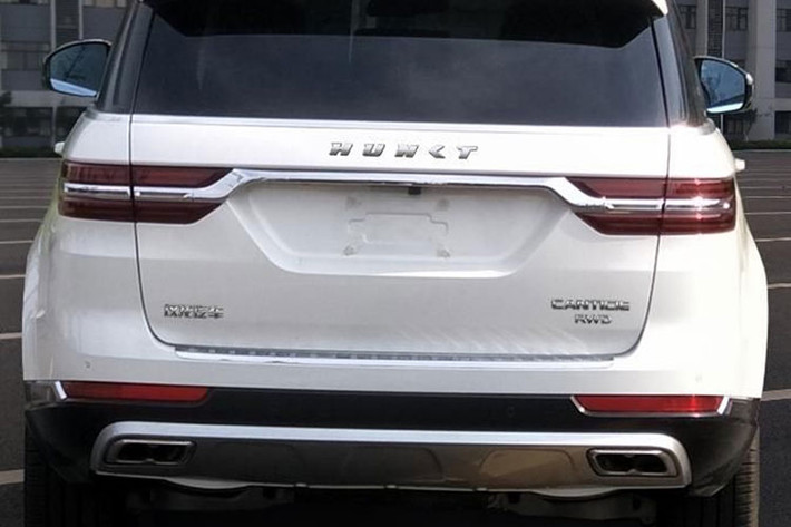 Hunkt Canticie vốn có khởi đầu cuộc sống trong vai trò Zotye T800, sau đó được đổi tên thành T900. Nó đã được phát triển trong khoảng 2 năm. Zotye đương nhiên là thương hiệu “sao chép” nổi tiếng hàng đầu Trung Quốc và cũng có nhiều mẫu xe đang được bày bán tại Việt Nam.