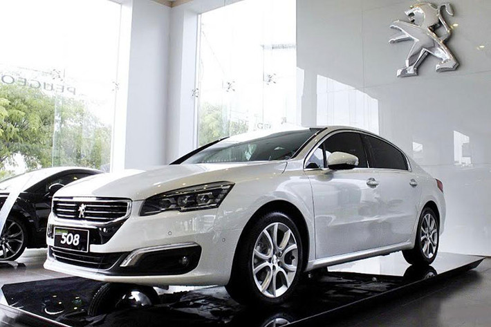 Với thương hiệu Peugeot chương trình ưu đãi bao gồm: Ưu đãi giá đặc biệt và Quà tặng là thẻ Accor với các dịch vụ đẳng cấp, sang trọng tại hệ thống nhà hàng, khách sạn và resort cao cấp. Trong đó, 3008 và 508 là 2 mẫu xe có ưu đãi cao nhất tới 70 triệu đồng.