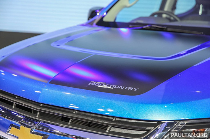 Phiên bản đặc biệt này được phát triển dựa trên Chevrolet Colorado nâng cấp đã từng lần đầu tiên ra mắt thị trường Thái Lan vào hồi tháng 4/2016. Đúng như tên gọi, phiên bản đặc biệt này được phát triển dựa trên mẫu bán tải Chevrolet Colorado 2017 bản High Country.