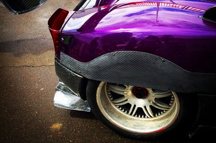 Nhiều ý kiến cho rằng, Pagani Zonda Zozo thực tế mà một chiếc xe được làm mới dựa trên khung gầm của một chiếc Zonda cũ nào đó. Mặc dù vậy, vẫn chưa rõ số khung của siêu xe đặc biệt này.