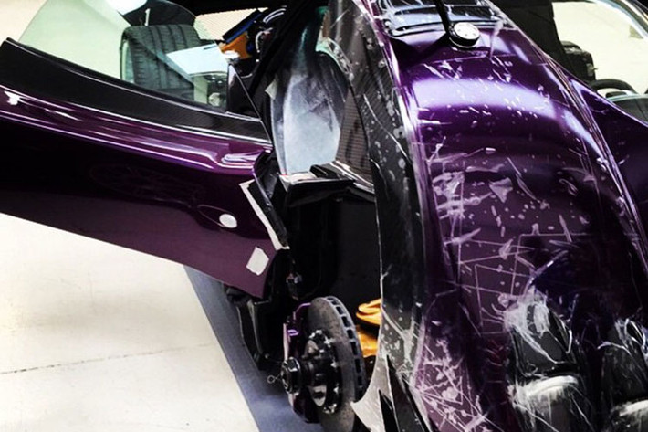 Pagani Zonda Zozo không phải là một siêu xe mới hoàn toàn. Nhiều khả năng chủ nhân của nó đã tậu bộ kit Pagani 760 ướm lên bộ khung của một chiếc Pagani cũ.