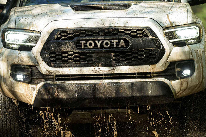 Bản Toyota Tacoma 2020 Limited sẽ có thiết kế lưới tản nhiệt mới, bộ mâm hợp kim 18 inch, đèn pha đèn chiếu sáng ban ngày LED tiêu chuẩn, chìa khoá thông minh Smart Key,...