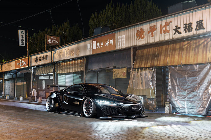Mặc dù được sản xuất tại Mỹ, nhưng mẫu Honda Acura NSX được công nhận là một trong số những xe thể thao có lượng người hâm mộ đông nhất Nhật Bản (được bán dưới tên gọi Honda NSX).