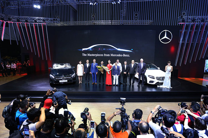 Tại VIMS 2016, Mercedes-Benz Việt Nam (MBV) đã mang đến danh mục sản phẩm đa dạng nhất với 27 mẫu xe khác nhau. Trong đó, có 11 mẫu xe được trưng bày ở khu vực triển lãm bên trong, 6 xe SUV và 2 xe MPV ở khu vực ngoài trời và 8 xe ở khu vực “Certified Pre-owned” (Xe đã qua sử dụng chính hãng).