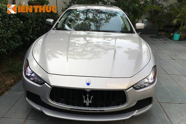 Mới đây, chiếc xe hạng sang Maserati Ghibli S Q4 2014 được liệt vào dạng "hàng hiếm" tại Việt Nam này đã được một người chơi xe đăng tin rao với giá 4,7 tỷ đồng (đã bao gồm thủ tục ra biển trắng).