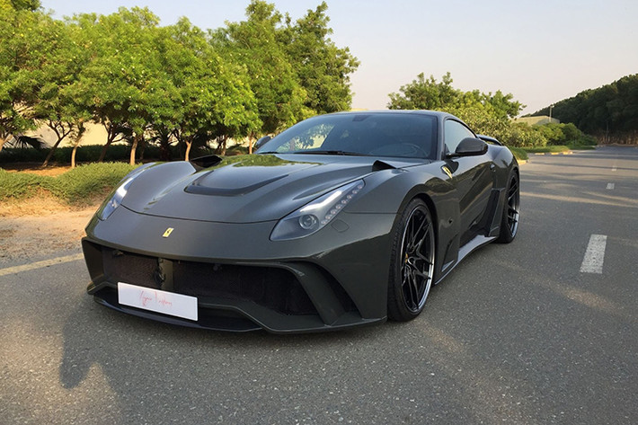 Chiếc siêu xe này mang tên riêng là Ferrari F12 N-Largo S, nó được hãng độ đình đám Novitec Rosso của Đức ra tay thi triển tuyệt kỹ. Đây là gói độ mạnh nhất của Novitec Rosso dành cho chiếc F12 với vẻ đẹp và sức mạnh đem lại sự quyến rũ khó cưỡng với các tín đồ nhà Ferrari.
