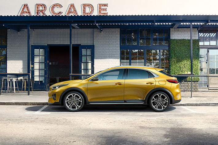 Bên cạnh Ceed hoàn toàn mới, các phiên bản Kia Ceed Sportswagon và Proceed 2020 cũng sẽ được ra mắt chính thức. Xceed sẽ là mẫu crossover lấp đầy khoảng trống giữa Stonic cỡ nhỏ và đàn anh Sportage của Kia.