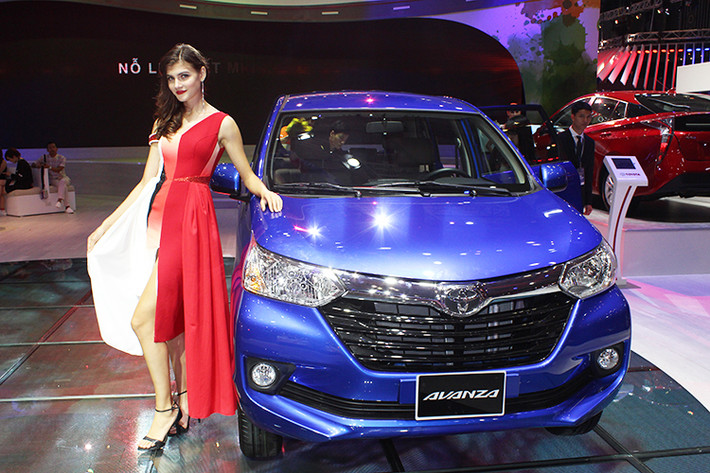 Mẫu xe Toyota Avanza mới là một dòng MPV cỡ nhỏ, ra mắt lần đầu năm 2003. Hiện tại, mẫu xe 7 chỗ này đang ở thế hệ thứ 2, ra mắt lần đầu năm 2011. Dòng xe này được bán tại một số thị trường Đông Nam Á như Indonesia, Singapore, Malaysia, Philippines. Mới đây nhất, nó được Toyota Việt nam cho ra mắt tại triển lãm ôtô VMS 2017.