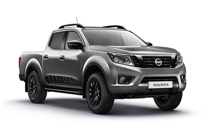 Giá của Nissan Navara N-Guard mới tại Anh bắt đầu từ 28.075 bảng đối với bản số sàn và từ 29.525 bảng cho phiên bản số tự động (chưa bao gồm VAT), tương đương 36.596 đến 38.487 USD. Phiên bản đặc biệt Nissan Navara N-Guard sẽ ra mắt tại Hannover Motor Show.