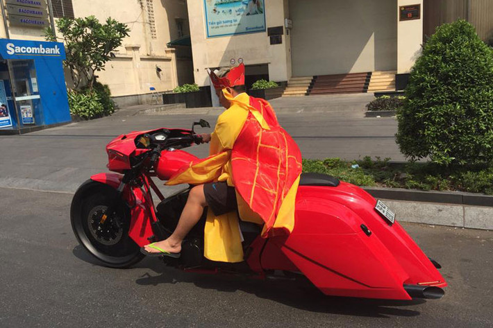 Đây chính là chiếc Honda Fury 1300 độ trống đồng Đông Sơn từng thu hút sự chú ý trong cộng đồng chơi xe Việt Nam hồi giữa năm 2014.
