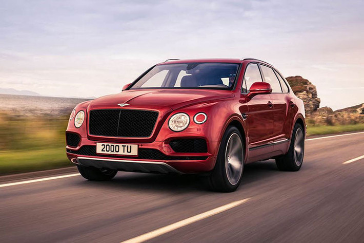Bentley chưa công bố giá chính thức của Bentayga V8, mặc dù chắc chắn chiếc xe sẽ rẻ hơn so với bản V12. Tuy nhiên dù đã được hạ giá, Bentley Bentayga V8 vẫn sẽ nằm ngoài tầm với của đa số người bình thường nhưng đây chắc chắn là chọn hợp lý cho những khách hàng thực dụng.