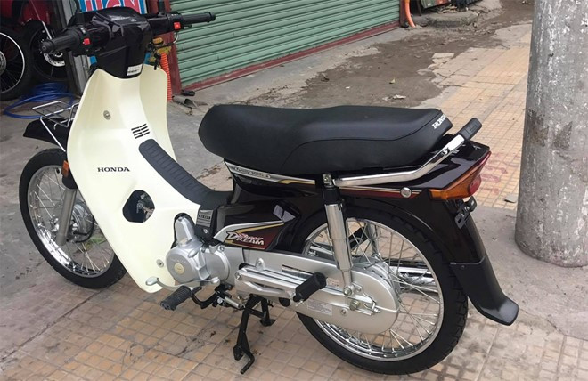 Chính vì không còn được sản xuất nữa và được thay bằng phiên bản Dream 110cc nên những mẫu xe cũ thường được nhiều người dùng mua về sưu tầm. Trong khi đó, một vài đại lý hiện găm hàng và bán với giá mức giá đắt gấp 2, thậm chí 3 lần mà vẫn không có hàng để bán.