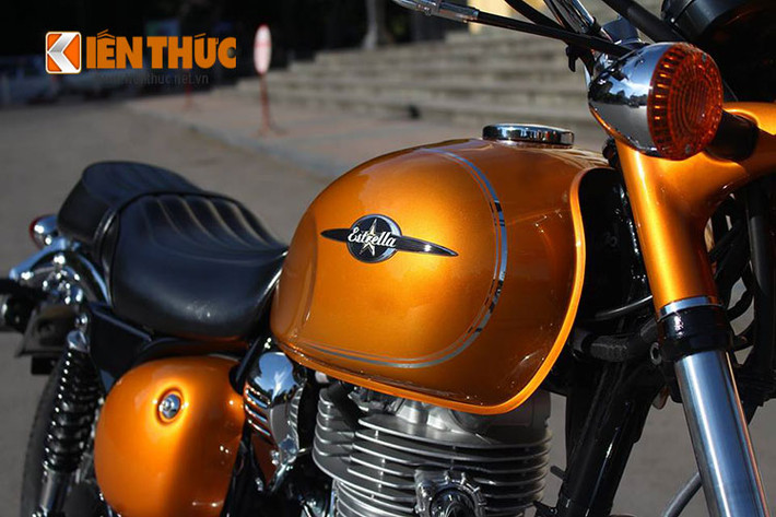 Ra đời từ năm 1992 và hầu như dòng xe phong cách cổ điển của Kawasaki chỉ giới hạn tại thị trường nội địa và có xuất đi Châu Âu.