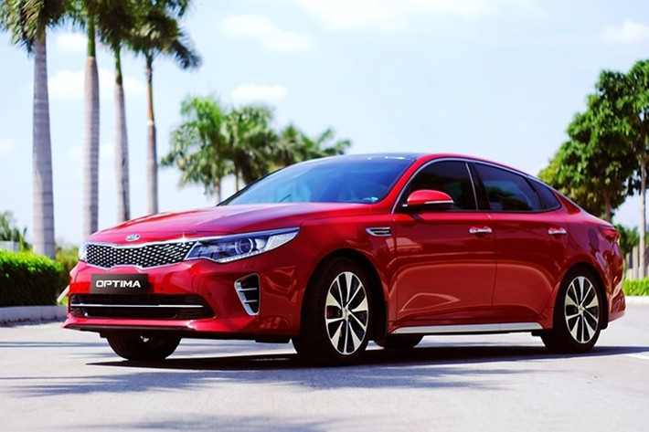 Dù có giá bán thấp nhất phân khúc sedan hạng D trên thị trường ôtô Việt Nam hiện nay, nhưng KIA Optima luôn nằm trong top những mẫu xe bán chậm nhất. Trong tháng 11/2018, hãng chỉ bán được 14 xe, tuy có tăng 5 xe so với tháng trước nhưng con số này thực sự không mấy khởi sắc.