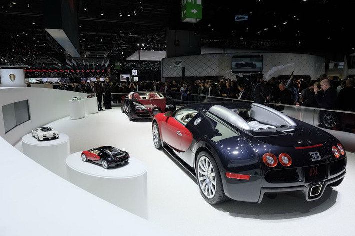 Grand Sport Vitesse La Finale được trưng bày song hành cùng chiếc Veyron đầu tiên xuất xưởng vào năm 2005.