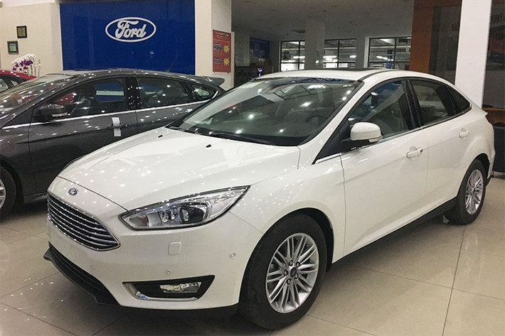 Là một trong những mẫu xe bán chạy nhất thế giới và là sản phẩm chiến lược của hãng xe ôtô Ford nhưng tại Việt Nam, tuy nhiên mẫu xe ôtô Ford Focus luôn gặp tình cảnh hẩm hiu khi thường xuyên nằm top dưới của phân khúc xe hạng C, thậm chí thấp nhất thị trường Việt.