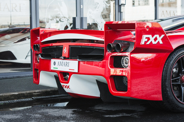 Sau này, sẽ có một vài chiếc Ferrari FXX đã được nâng cấp lên thành FXX Evoluzione với chi phí lên đến 1 triệu Bảng, tương đương 1,25 triệu USD (ngang giá 1 siêu xe mới) và chiếc Ferrari FXX đang được rao bán là một trong số đó. Đến năm 2012, chương trình Corse Clienti kết thúc và những chiếc Ferrari FXX được trả về cho chủ nhân.