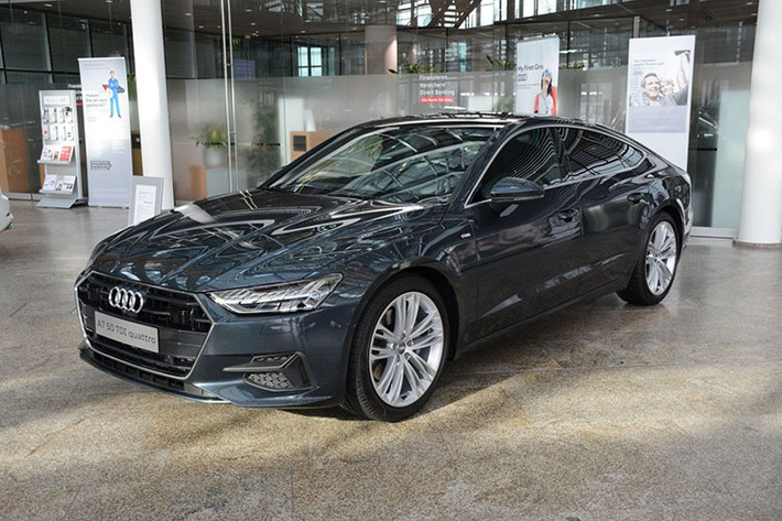 Sau khi đi vào sản xuất, Audi sẽ tiếp tục giới thiệu các phiên bản động cơ 4 và 6 xi-lanh khác cho A7 Sportback mới, bao gồm cả động cơ xăng và diesel. Giá xe Audi A7 Sportback 2019 khởi điểm từ khoảng 80.000 USD tại Đức. Khi về đến thị trường Việt Nam, Audi A7 mới chưa công bố giá nhưng thưo dự đoán nó sẽ vào khoảng hơn 3 tỷ đồng.