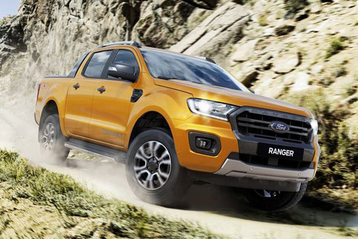 Mẫu xe bán tải Ford Ranger bất ngờ có doanh số cao đột biến trong tháng 10 vừa qua với 1.456 chiếc, tính chung đến thời điểm này có 10.492 chiếc được bán ra. Kết quả bán hàng trên cũng giúp Ford Ranger thống trị hoàn toàn trong phân khúc xe bán tải tại thị trường ôtô Việt Nam. Ranger hiện co giá niêm yết 616 - 918 triệu đồng, mẫu xe này hiện không nhận bất cứ chương trình ưu đãi nào đến từ đơn vị phân phối.