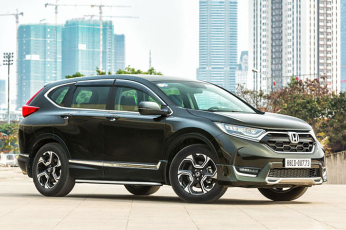 Honda CR-V là mẫu CUV duy nhất góp mặt trong Top 10 xe bán chạy nhất tháng 10 với 1.108 chiếc, cộng dồn từ đầu năm, mẫu xe của thương hiệu Nhật Bản đạt doanh số 11.140 chiếc rời đại lý, cao nhất phân khúc Crossover tại Việt Nam. Doanh số trên cũng giúp Honda CR-V bỏ xa đại kình địch Mazda CX-5 trong cuộc đua doanh số năm 2019.