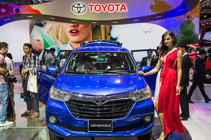 Kể từ lần ra mắt đầu tiên vào năm 2004, Toyota Avanza đã trở thành mẫu xe bán chạy nhất tại Indonesia và là xương sống của phân khúc MPV. Trong chưa đầy 10 năm, tháng 3/2013, doanh số Avanza đã đạt đến con số 1 triệu chiếc, lập nên kỷ lục mẫu xe bán nhanh nhất trên thị trường. Xe sở hữu thiết kế bề ngoài mạnh mẽ nhưng không kém phần tinh tế.