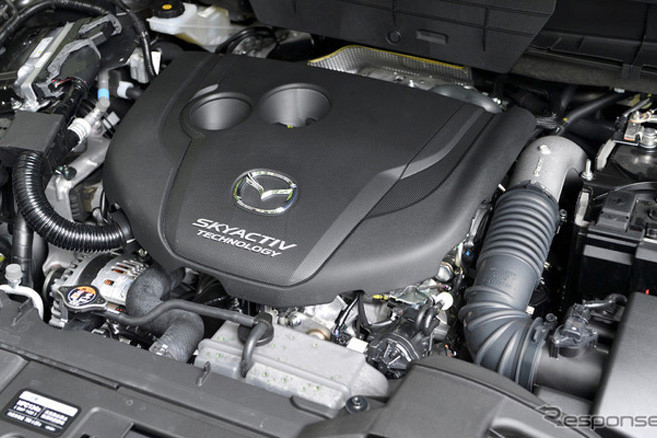 Các trang bị an toàn trên xe vẫn chưa được hé lộ nhưng nhiều khả năng Mazda CX-8 lắp ráp tại Việt Nam vẫn sẽ có công nghệ điều hướng mô-men xoắn G-Vectoring Control và tự động ngắt máy tạm thời i-Stop.