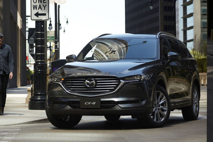 Mới đây theo một số tư vấn bán hàng của Mazda Nam cho hay, THACO sẽ lắp ráp luôn mẫu SUV 7 chỗ Mazda CX-8 tại nhà máy Chu Lai thay vì nhập khẩu lô đầu từ Nhật Bản về để phân phối tới tay người tiêu dùng. Hiện các đại lý đã bắt đầu mở cọc cho mẫu xe này với thời gian giao xe dự kiến vào khoảng tháng 6/2019 tới.
