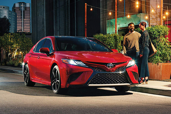 Toyota Camry tuy chỉ đứng thứ tư trong bảng xếp hạng nhưng vẫn là một “huyền thoại”. So với cùng kỳ năm ngoái, doanh số năm nay của mẫu x này tăng tới 13% và đạt 313.394 xe bán ra. Giống như “người anh em” Corolla của mình, Camry cũng là một mẫu xe tỏ ra “không ngán ngẩm” các dòng xe SUV hay Crossover trên bảng doanh số.