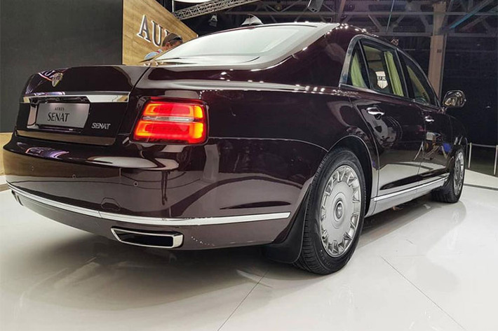 Đáng tiếc là thương hiệu Aurus chỉ dự định sản xuất đúng 150 chiếc Senat và Senat Limousine trong 2 năm đầu tiên. Đến năm 2021, sản lượng sẽ tăng lên mức 5.000 - 10.000 chiếc, tùy thuộc vào nhu cầu của thị trường. Aurus dự định ngoài Nga, họ sẽ bán Senat cho cả khách hàng đầu tiên ở những thị trường như Trung Quốc và Trung Đông.