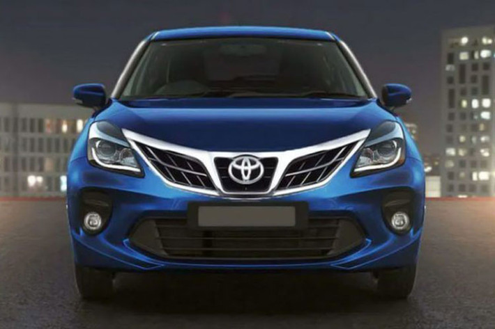 Thay vì trang bị la-zăng mới, hãng Toyota vẫn dùng vành hợp kim có thiết kế 5 chấu kép giống Suzuki Baleno 2019 cho Glanza 2019. Bộ vành của mẫu xe hatchback giá rẻ này sẽ có đường kính 16 inch trên bản cao cấp và 15 inch ở bản rẻ hơn. Phía sau, Toyota Glanza 2019 tiếp tục "sao chép" thiết kế đèn hậu của Suzuki Baleno.