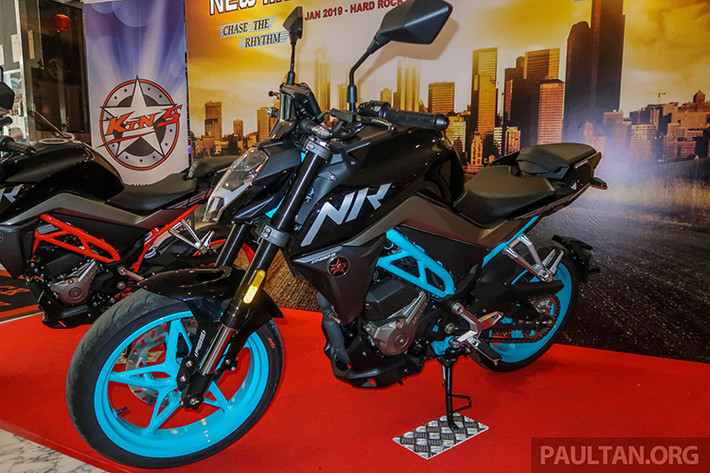 Với mức giá chỉ từ 3.112 USD (tương đương hơn 72 triệu đồng), CFmoto 250 NK 2019 được xem là rẻ hơn khá nhiều so với một chiếc KTM Duke 200 hay KTM Duke 390 chính hãng đang bán ra tại một số thị trường, trong đó có cả Việt Nam.
