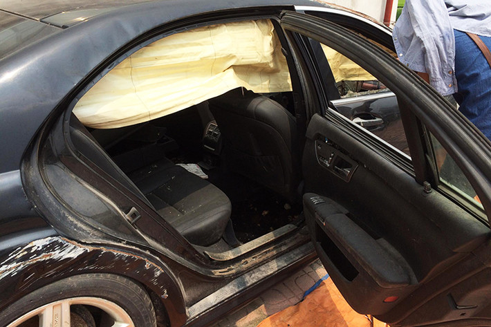Chiếc xe sang Mercedes S550 trong bài viết này cũng đã từng được một số diễn đàn ôtô bình luận về nguồn gốc của nó, nhiều người cho rằng đây chính là chiếc xe trong vụ án vào năm 2012 bị cảnh sát 141 Hà Nội bắt quả tang có tàng trữ ma túy và súng K59 khi lưu thông trên phố.