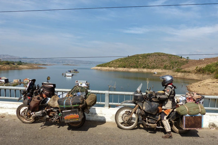 Hai chiếc R 80 GS Dakar đời 1992 và R1100 GS đời 1996 đã theo họ một hành trình khá dài.