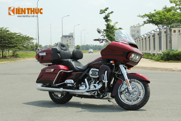 Chiếc CVO Road Glide Ultra này hiện có giá hơn 2 tỷ đồng tại Việt Nam.