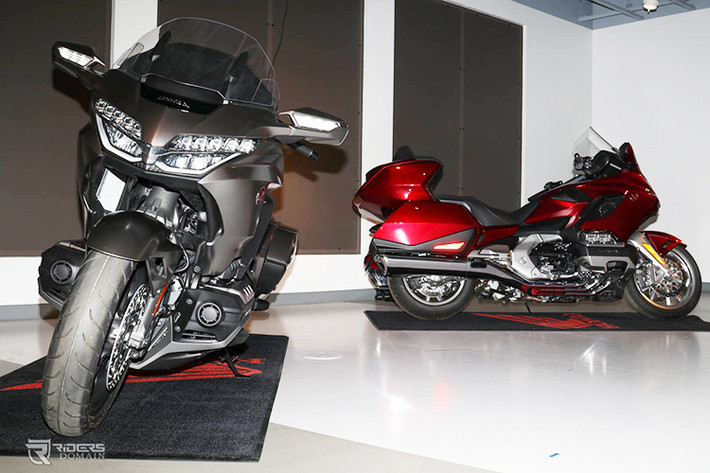 Honda Goldwing 2018 được trang bị kính chắn gió cỡ lớn. Bên cạnh đó, thay vì hướng gió vòng qua đầu người lái, kiểu dáng khí động học của Goldwing mới dẫn luồng gió qua các hốc trên thân xe, giúp người điều khiển được đón gió mát hơn và giảm hệ số cản khí động học của xe.