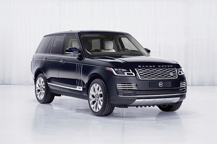 "Xe Land Rover đã trở thành một phần trong cuộc sống thường nhật của đội ngũ Virgin Galactic kể từ khi hai công ty hợp tác vào năm 2014. Range Rover SVO Astronaut Edition 2019 là bước tiếp theo trong hành trình này. Đây cũng là cơ hội để cộng đồng Future Astronaut tôn vinh những giá trị mà Virgin Galactic và Land Rover cùng chia sẻ", ông Gerry McGovern, giám đốc thiết kế của Land Rover, phát biểu.