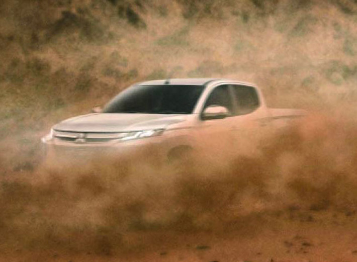 Mitsubishi Triton 2019 không phải là bản nâng cấp facelift giữa đời, mà đây chính là bản nâng cấp toàn diện thuộc thế hệ thứ 6. Xe được áp dụng thiết kế theo phong cách Dynamic Shield kết hợp với triết lý J-Line.
