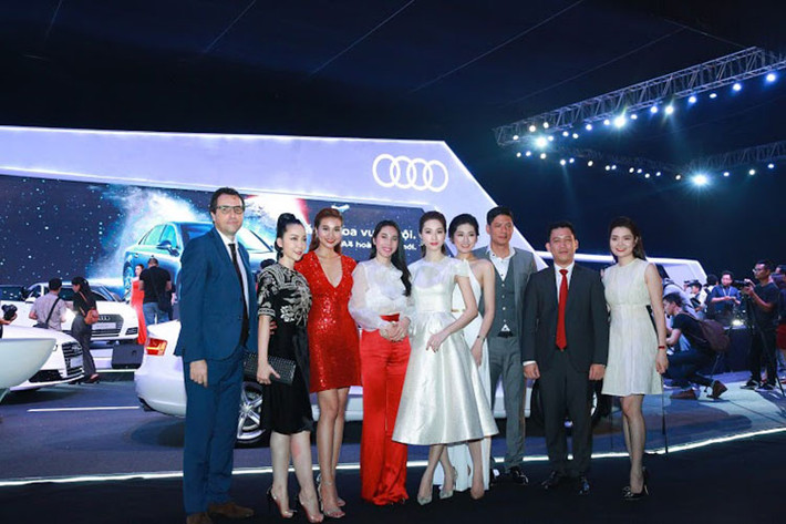 Tại triển lãm Audi Progressive 2016 tại Hà Nội hàng loạt các sao Việt là đại sứ cho thương hiệu Audi tại Việt Nam gồm; siêu mẫu Thanh Hằng, hoa hậu Đặng Thu Thảo, diễn viên mua Linh Nga, ca sỹ Thuỷ Tiên, Á hậu Dương Tú Anh cùng nam diễn viên, MC Bình Minh...