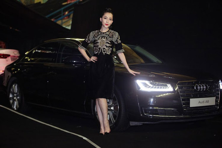 Cùng với A4, điểm nhấn thứ hai tại triển lãm là Audi trưng bày siêu xe R8 Coupe thế hệ cao cấp nhất cùng các dòng sản phẩm mới đã từng ra mắt tại thị trường Việt Nam như Audi A8, Q3, Q5, Q7... cho khách hàng trải nghiệm.