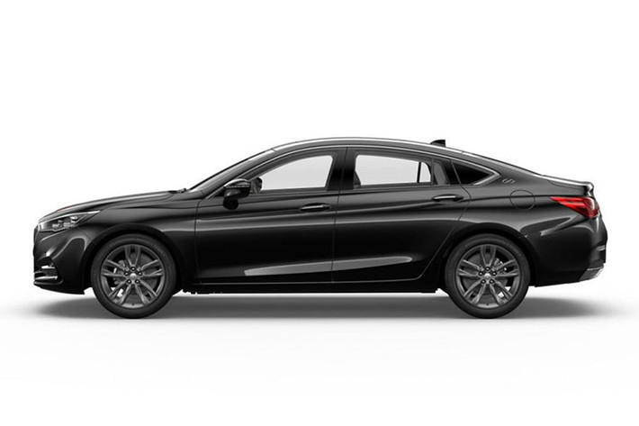 So với phiên bản tiêu chuẩn, Hồng Kỳ H5 60th Anniversary Edition sở hữu một số điểm khác biệt như logo "60" cách điệu xuất hiện trên cột D và tựa đầu ghế như dấu hiệu nhận biết. Trong khi đó, trên đầu xe vẫn xuất hiện lưới tản nhiệt cỡ lớn với những thanh mạ crôm nằm dọc, gợi liên tưởng đến hình ảnh thác nước cùng cụm đèn LED vuốt ngược.