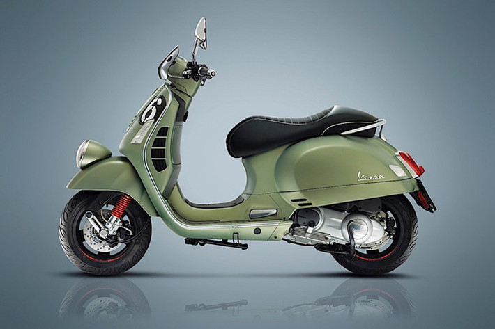 Theo hãng xe máy Piaggio, cái tên Sei Giorni có nghĩa là "6 ngày" trong tiếng Ý. Hãng Piaggio chọn cái tên này vì phiên bản đặc biệt mới của Vespa GTS được ra đời để kỷ niệm dòng "Six Days" Vespa Sport từng giành chiến thắng trong giải International Six Days of Varese vào năm 1951 với 9 huy chương vàng.