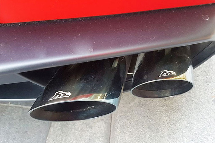 Thông số kỹ thuật của xe được đưa ra với khối lượng khô khoảng 1.389 kg, mẫu xe sử dụng động cơ V10 cho công suất 580 mã lực và 75% mô men xoắn cực đại đạt được ở vòng tua máy 1.000 RPM.