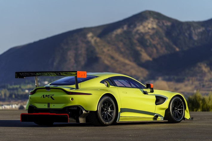 Giống như Vantage 2019 mới, Vantage GTE đã được trang bị động cơ 4.0l V8 tăng áp kép có nguồn gốc từ Mercedes-AMG. Có lẽ để tránh bị đối thủ "bắt bài", Aston Martin đã giữ bí mật thông số kỹ thuật của động cơ này. Bộ phận AMR chỉ nói rằng các tay lái thử của hãng đã "làm việc chăm chỉ để tối ưu hóa đặc tính điều khiển và hiệu năng của động cơ".