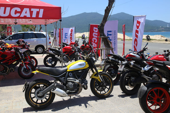 Chương trình lái thử các dòng xe Ducati tại Đà Nẵng sẽ tiếp tục diễn ra vào sáng ngày 30/6 - Lái thử Ducati Diavel 2015, Monster 821, Scrambler, Hyperstrada tại Đà Nẵng Golf Club.