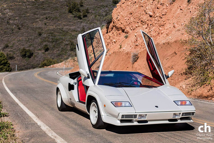 Siêu bò một thời nhà Lamborghini qua góc nhìn của Chance Hales Photography.
