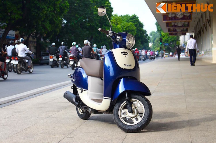 Giorno được trang bị khối động cơ 4 kỳ, xi-lanh đơn SOHC có phun xăng điện tử PGM-FI và làm mát bằng gió. Công suất của xe khá khiêm tốn ở mức 4,9 mã lực và mô-men xoắn cực đại 3,7 Nm. Phiên bản mới tích hợp thêm công nghệ Idling Stop, giúp xe tự động ngắt động cơ khi dừng.
