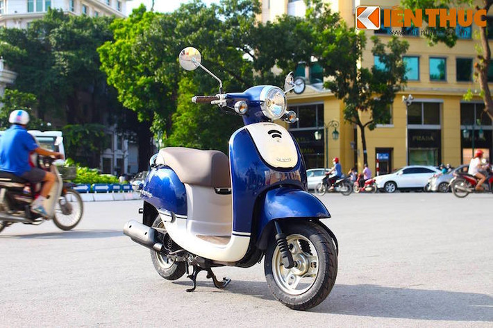 Xuất hiện lần đầu vào năm 2002, chiếc xe ga Honda Giorno nhỏ bé này chủ yếu được thiết kế chủ yếu hướng tới nữ giới để di chuyển trong các đô thị lớn. Mẫu xe này trước đây thường được những gia đình khá giả tại Việt Nam sử dụng, do mức giá đắt vì nhập khẩu nguyên chiếc từ Nhật Bản.