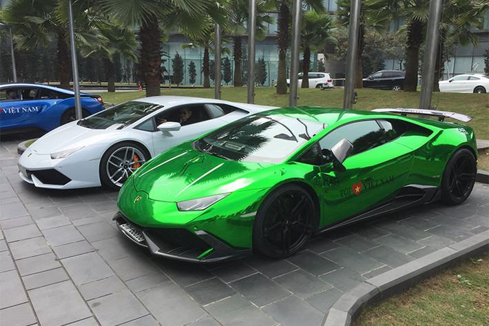 Dàn siêu xe của Car & Passion 2018 từ Hà Nội lăn bánh xuống Hải Dương bao gồm 7 chiếc siêu xe đủ chủng loại như Ferrari 458 Italia độ Liberty Walk, F12 Berlinetta, Lamborghini Aventador biển "tứ quý" 9, Aventador S và 3 chiếc Lamborghini Huracan LP610-4, cùng BMW i8.